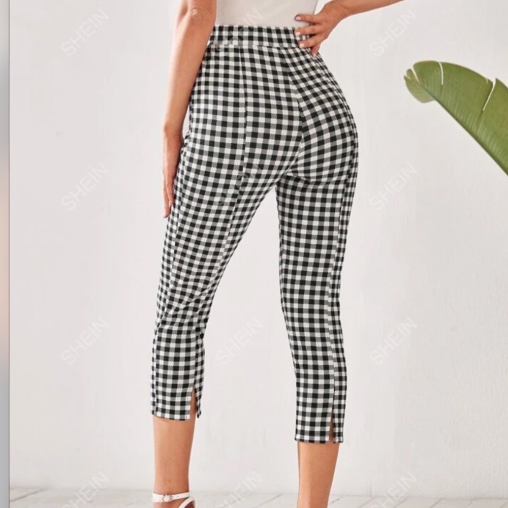 NWOT High-Waisted Black and White Gingham Capris - Picture 5 of 9